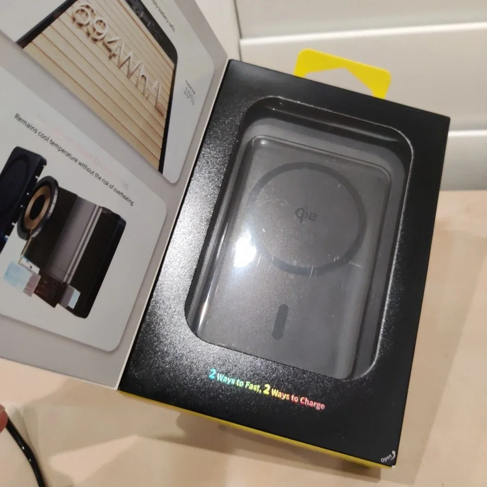 Baseus Nomos Qi2 45W 10000mAh Magnetic Power Bank with Built-In USB-C Cable